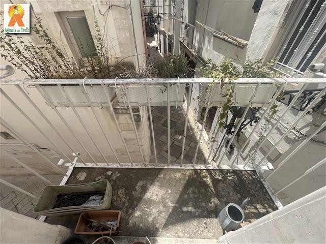 Image No.21-1 Bed Townhouse for sale