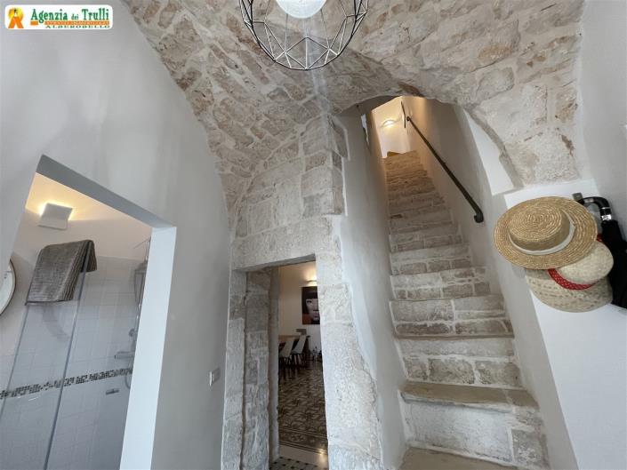 Image No.6-2 Bed Townhouse for sale