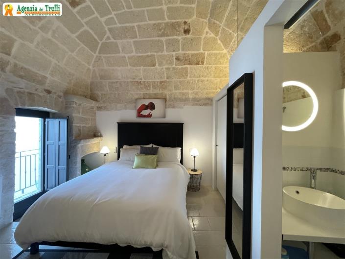 Image No.19-2 Bed Townhouse for sale