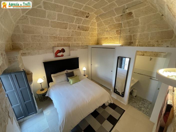 Image No.21-2 Bed Townhouse for sale