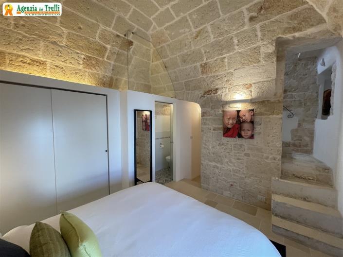 Image No.22-2 Bed Townhouse for sale