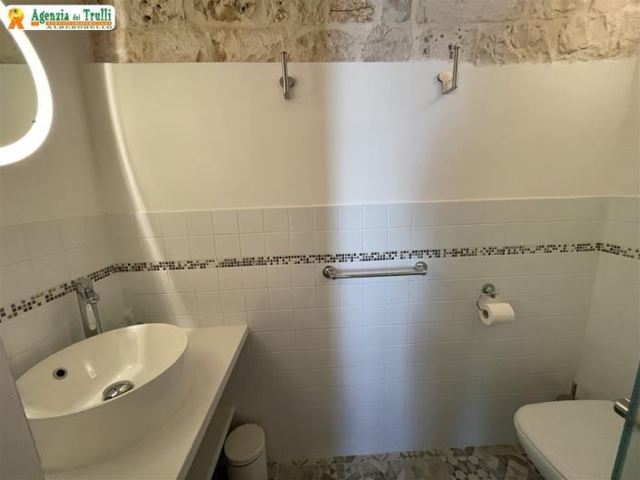 Image No.25-2 Bed Townhouse for sale