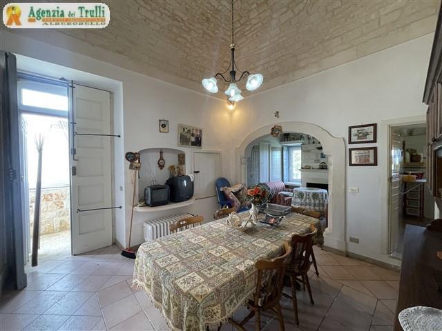 Image No.16-4 Bed Farmhouse for sale