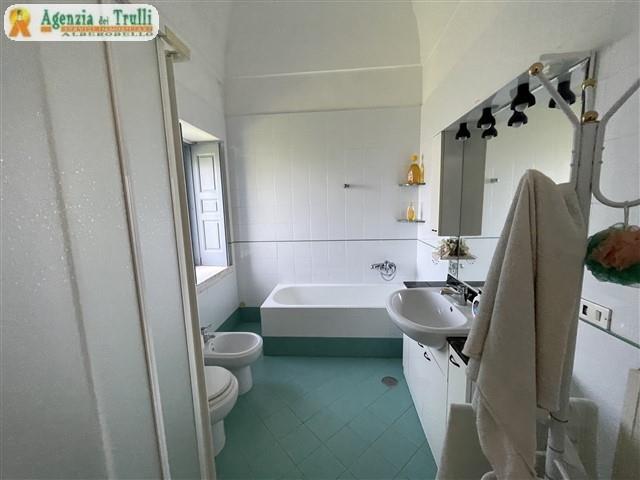 Image No.52-4 Bed Farmhouse for sale