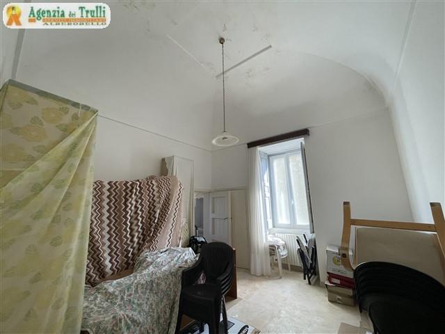 Image No.54-4 Bed Farmhouse for sale