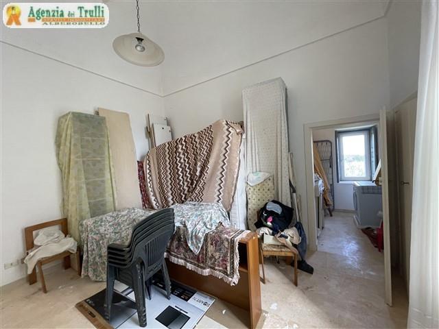 Image No.55-4 Bed Farmhouse for sale