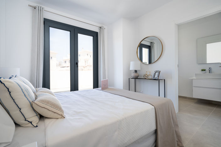 Image No.18-4 Bed Villa for sale