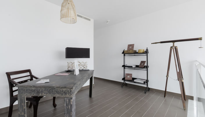 Image No.12-2 Bed Property for sale