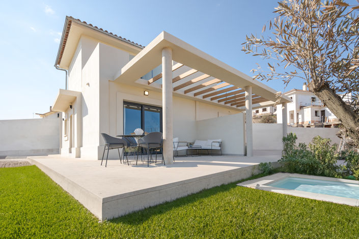 Image No.2-2 Bed Villa for sale