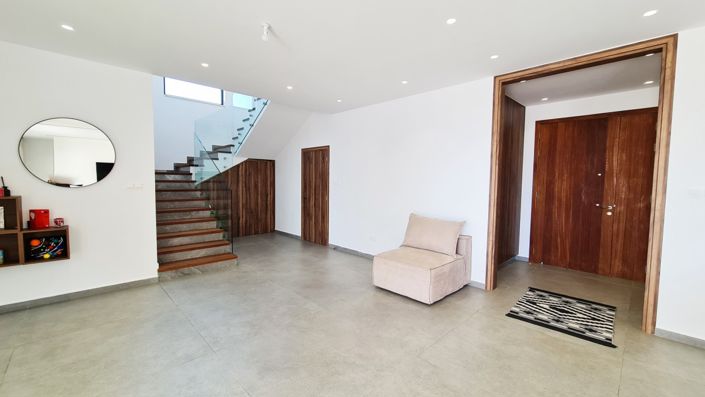 Image No.11-6 Bed Villa for sale