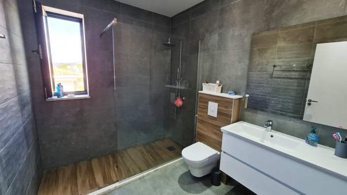 Image No.17-6 Bed Villa for sale