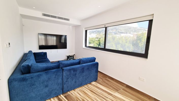 Image No.18-6 Bed Villa for sale