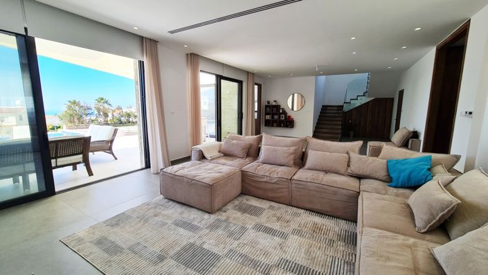 Image No.3-6 Bed Villa for sale