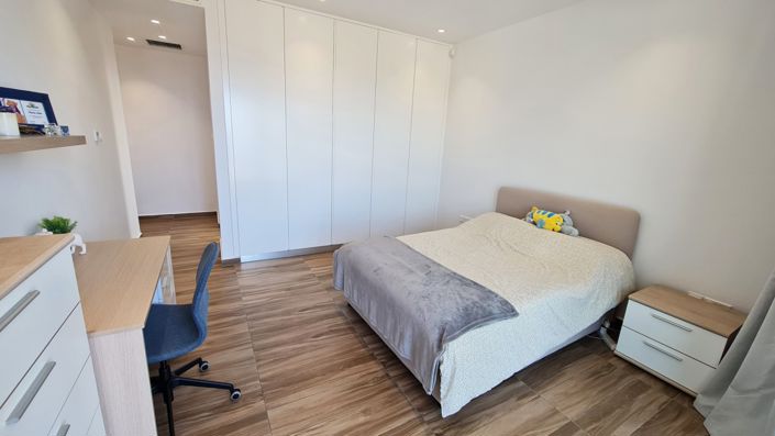 Image No.27-6 Bed Villa for sale