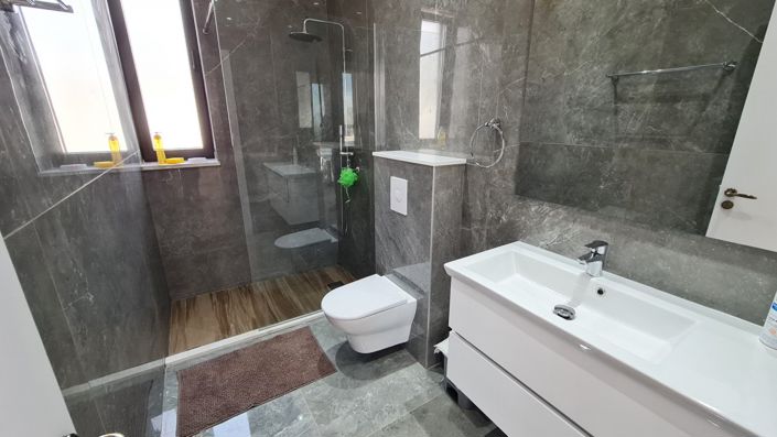 Image No.30-6 Bed Villa for sale