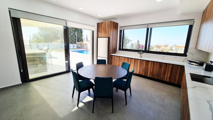 Image No.7-6 Bed Villa for sale