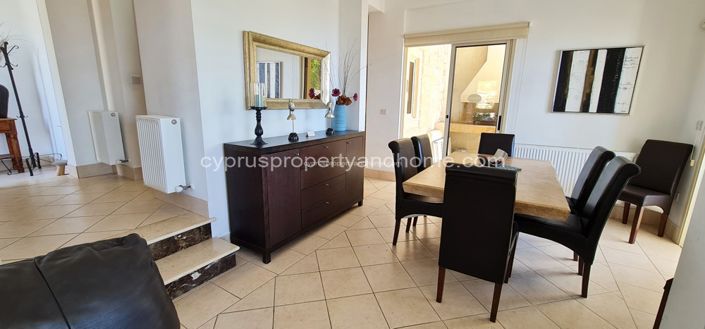 Image No.10-5 Bed Villa for sale