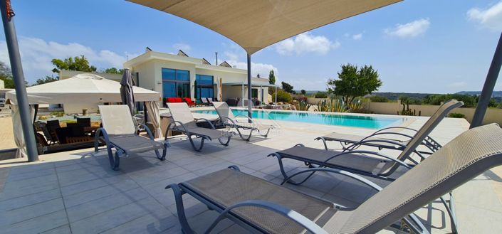 Image No.2-6 Bed Villa for sale