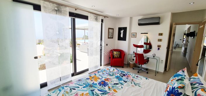 Image No.25-6 Bed Villa for sale