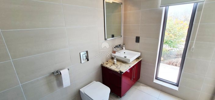 Image No.28-6 Bed Villa for sale