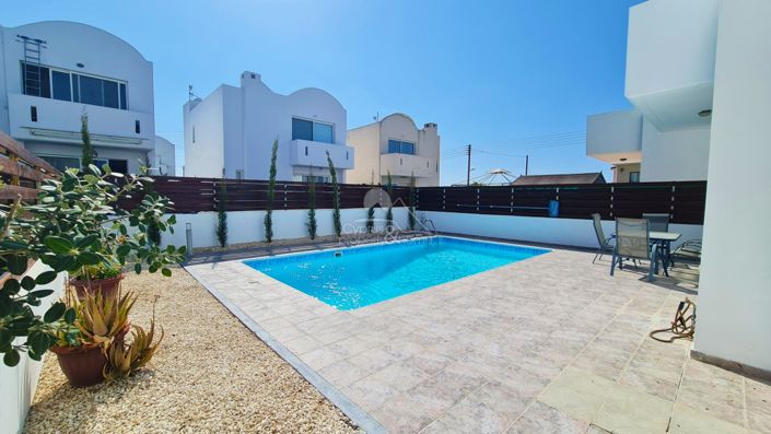 Image No.2-3 Bed Villa for sale