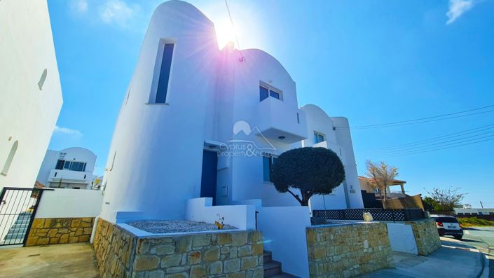 Image No.3-3 Bed Villa for sale