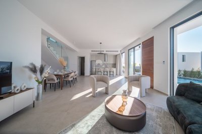 Detached Villa For Sale  in  Chlorakas