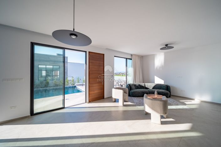 Image No.6-3 Bed Villa for sale