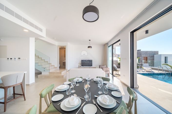 Image No.10-3 Bed Villa for sale