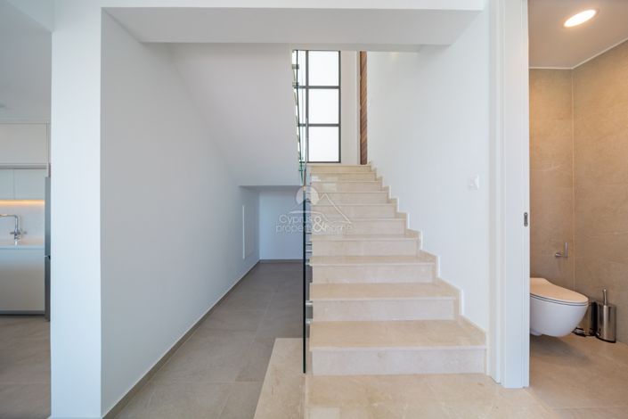 Image No.17-3 Bed Villa for sale