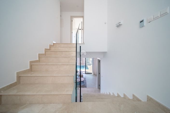 Image No.21-3 Bed Villa for sale