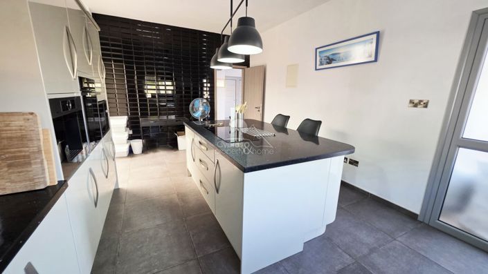 Image No.16-3 Bed Villa for sale