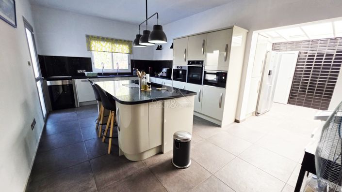 Image No.17-3 Bed Villa for sale