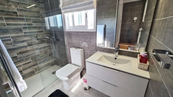 Image No.28-3 Bed Villa for sale