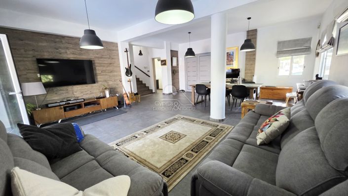 Image No.7-3 Bed Villa for sale