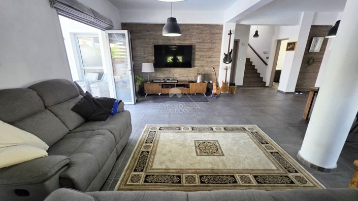 Image No.8-3 Bed Villa for sale