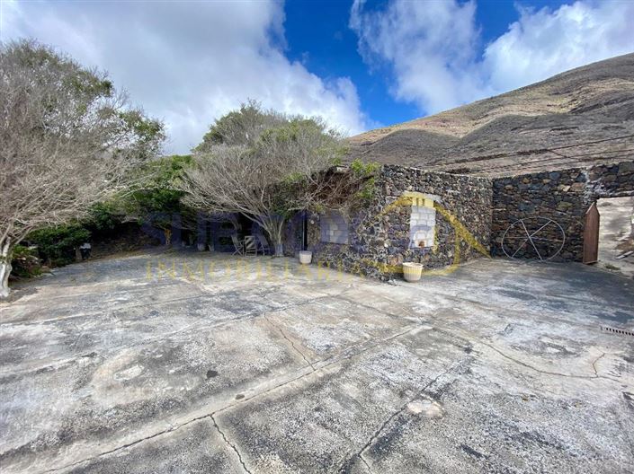 Image No.2-2 Bed Finca for sale