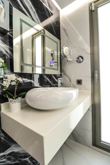 Image No.20-7 Bed Villa for sale