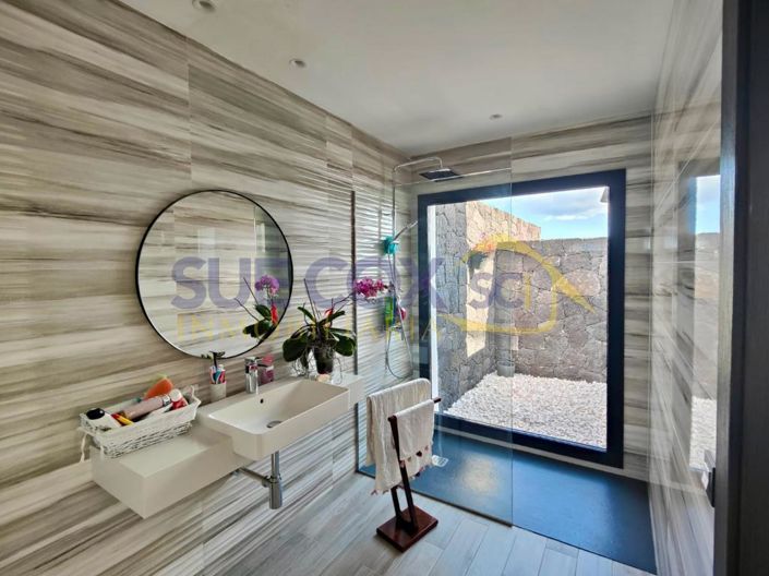 Image No.13-3 Bed Villa for sale