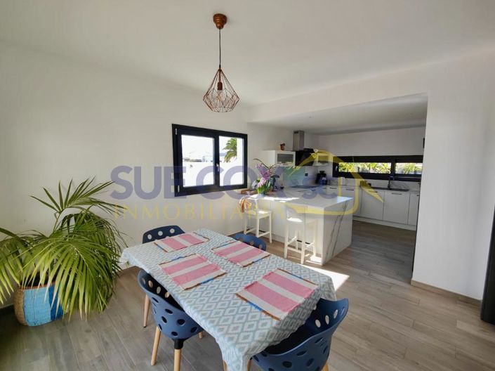 Image No.9-3 Bed Villa for sale