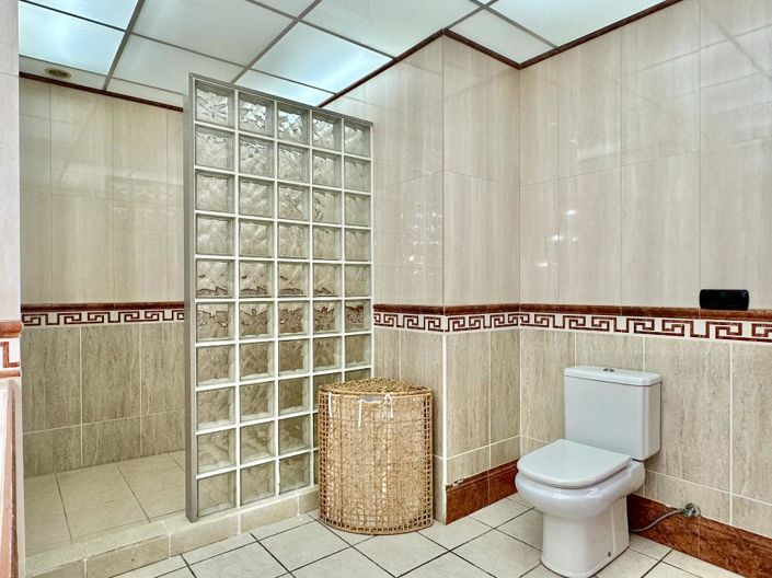 Image No.19-2 Bed Bungalow for sale