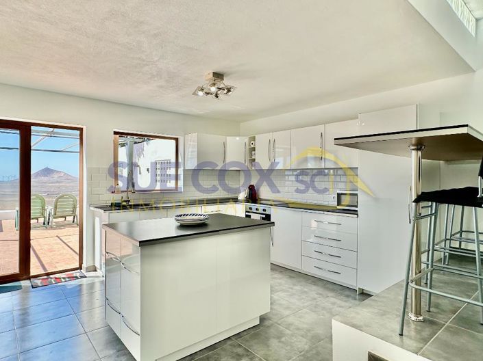 Image No.17-5 Bed Villa for sale