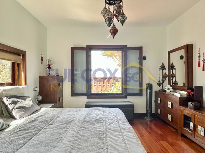 Image No.17-5 Bed Villa for sale