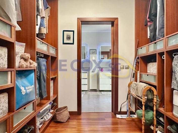 Image No.19-5 Bed Villa for sale