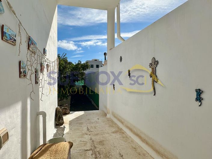 Image No.18-4 Bed House for sale