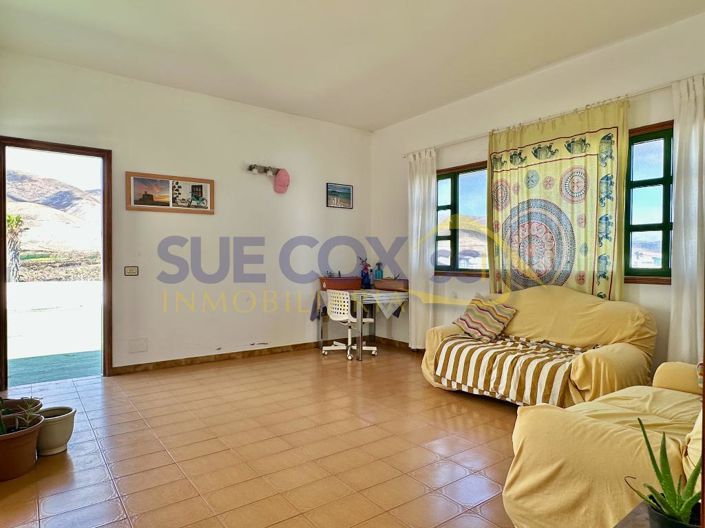 Image No.25-4 Bed House for sale