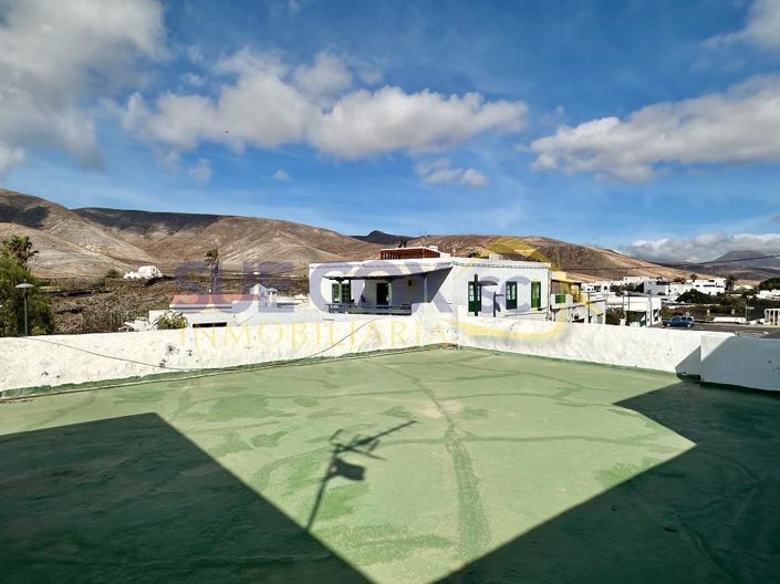 Image No.29-4 Bed House for sale