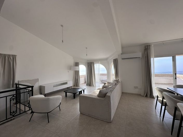 Image No.2-4 Bed Villa for sale