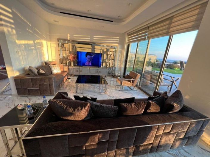 Image No.10-4 Bed Villa for sale