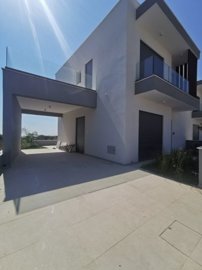 1 - Konia, House